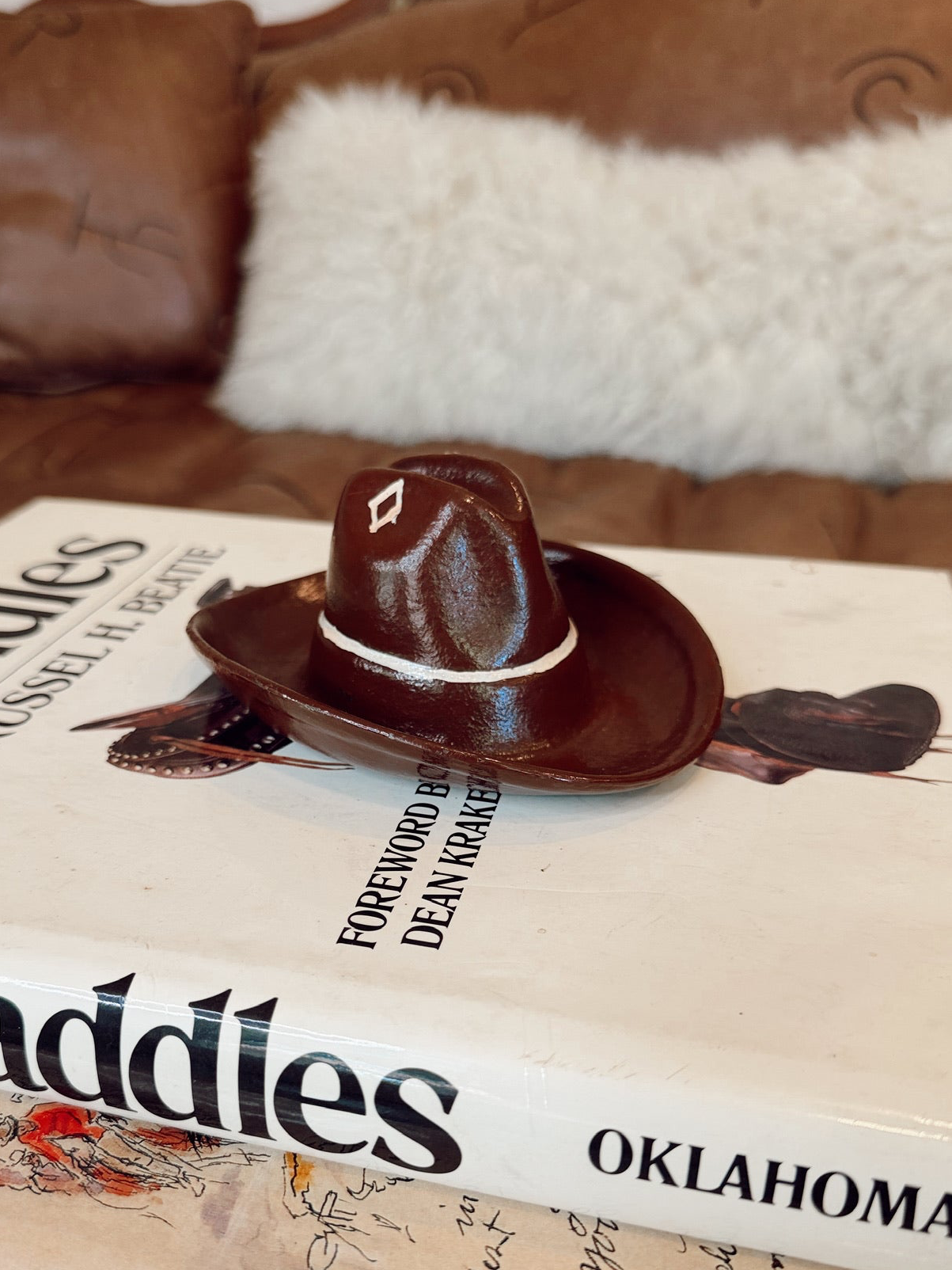 VINTAGE POTTERY COWBOY HAT