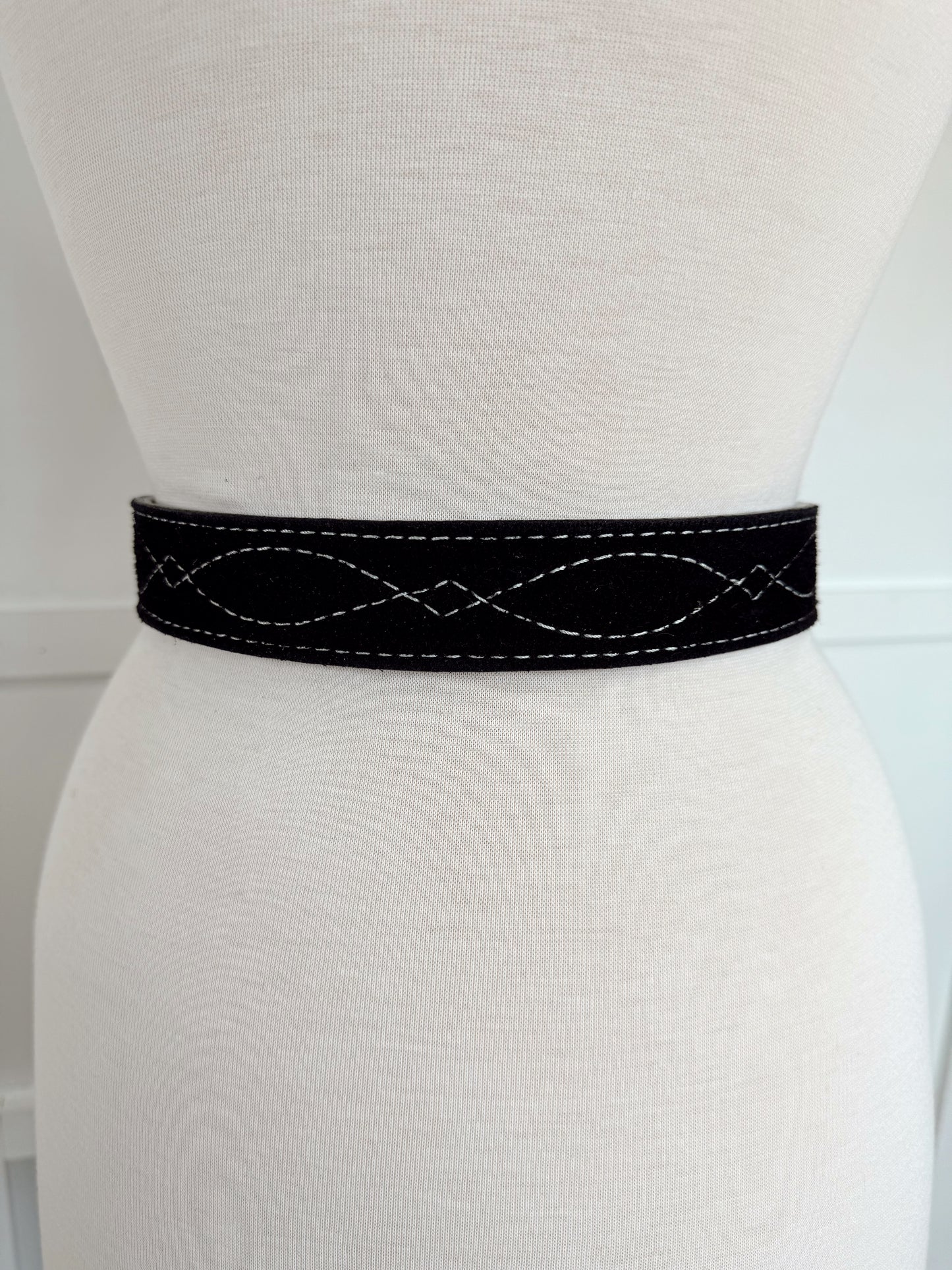 The Gunslinger Belt in Black