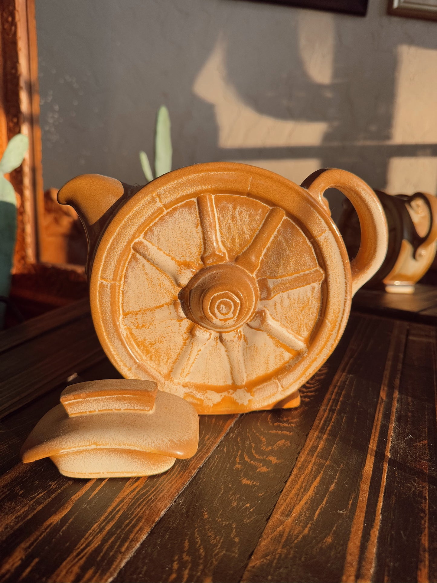Wagon Wheel Teapot