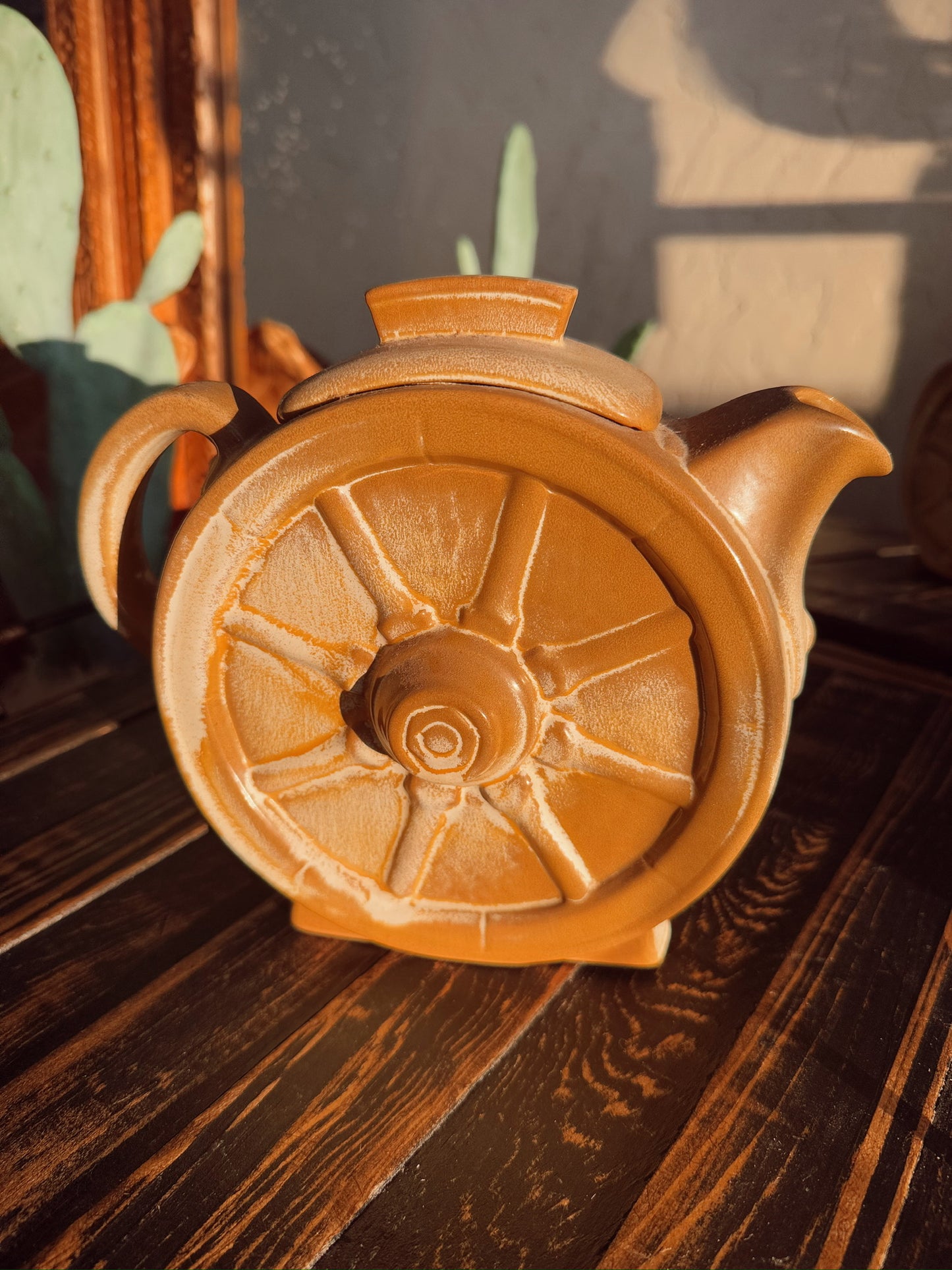 Wagon Wheel Teapot