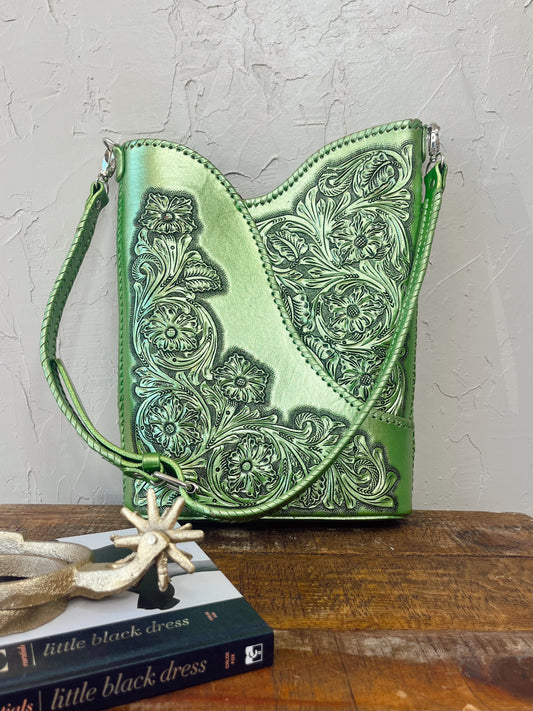 Que Chula Crusada Bag