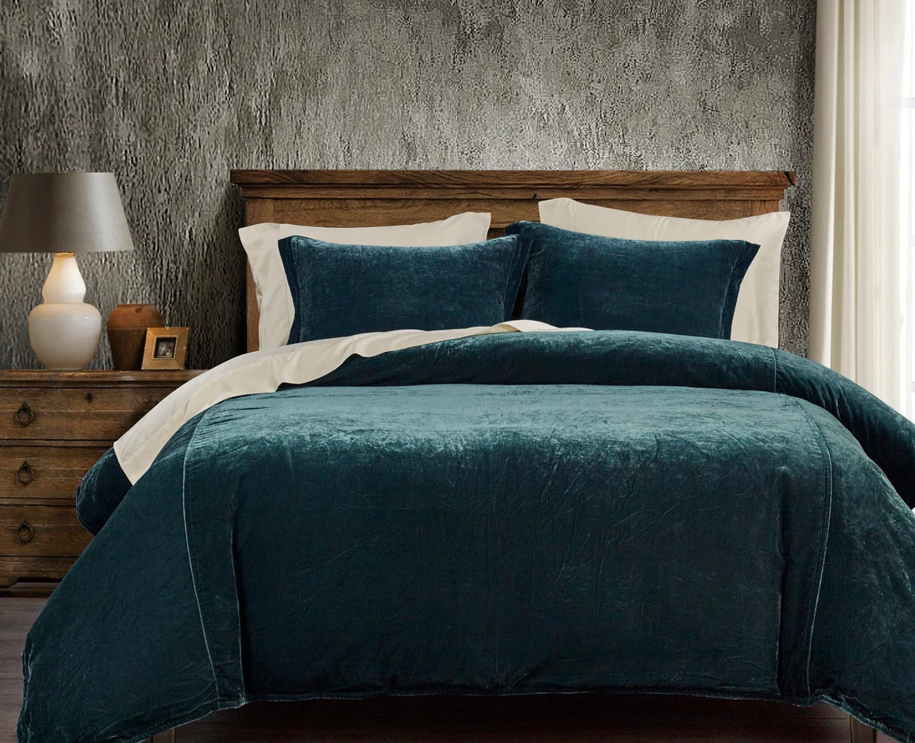 The Stella Faux Silk Velvet Duvet Cover Set in Teal - Super Queen