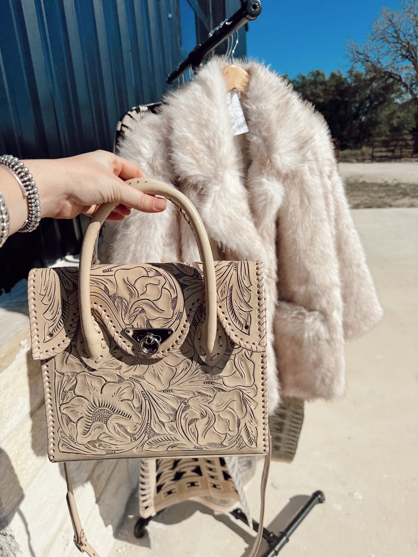 The Que Chula Dos Botones Bag