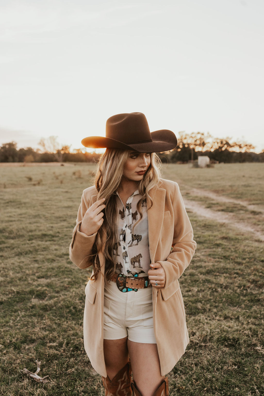 The Luxor Shorts in Ecru LARGE