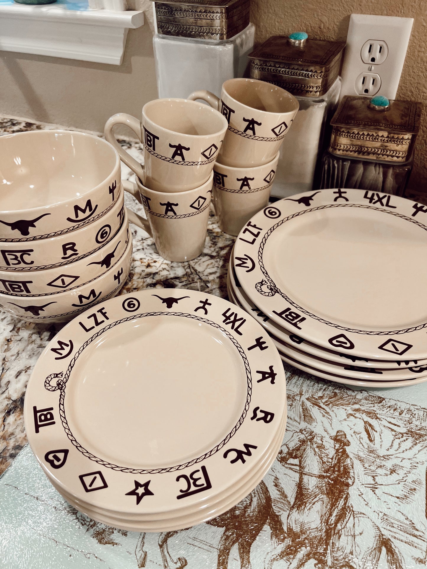 The 16 Piece Branded Dinnerware