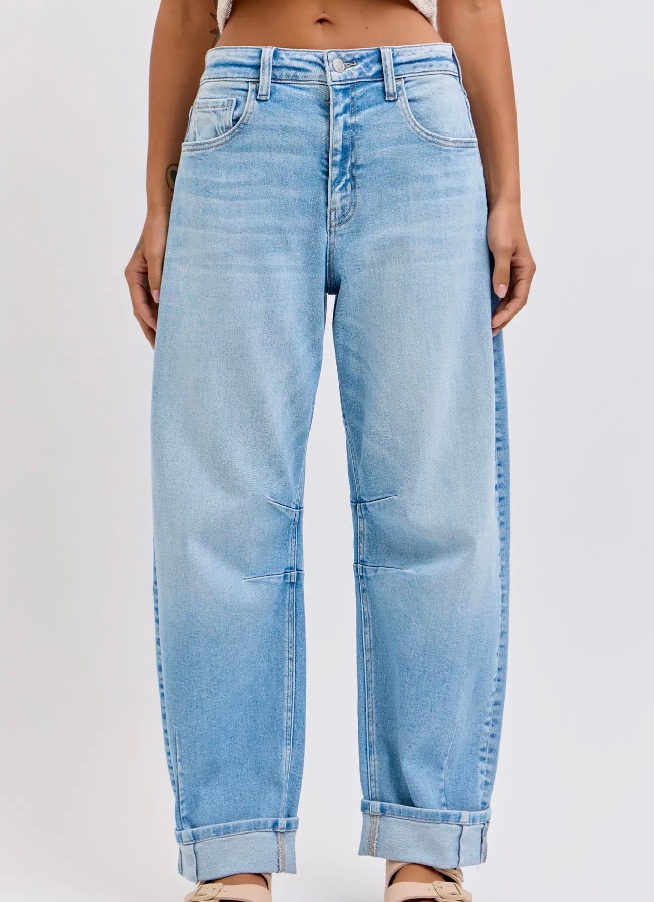 The Clovis Barrel Jeans