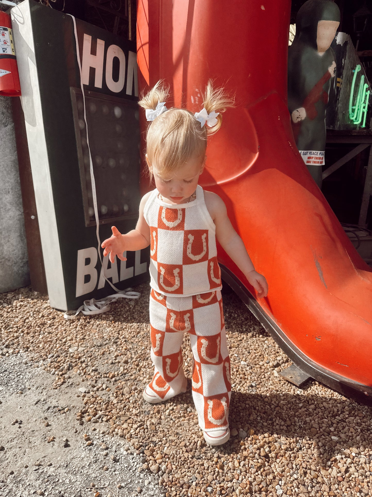 The Giddy Up Horseshoe Set