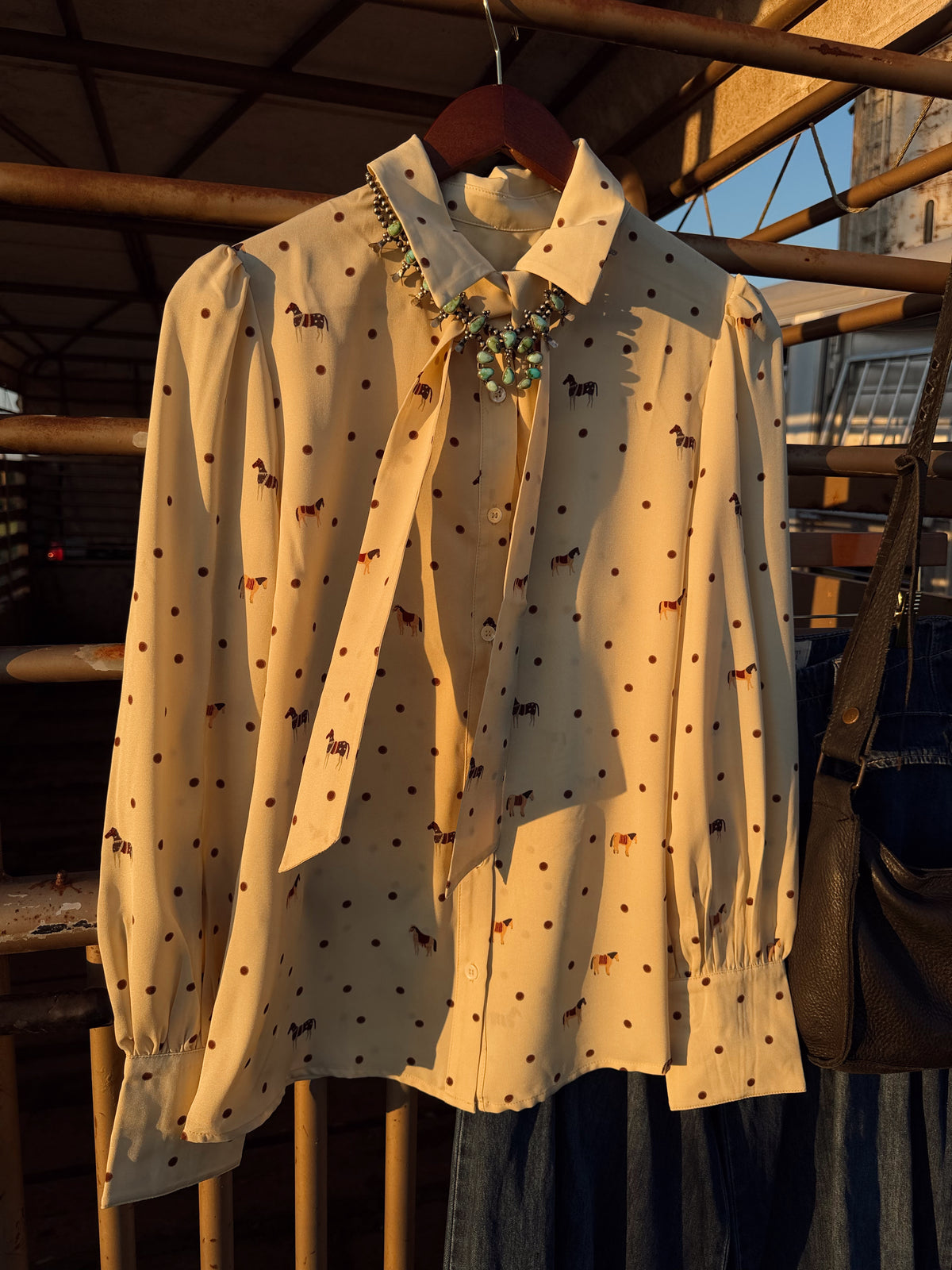 The Horse Dot Top
