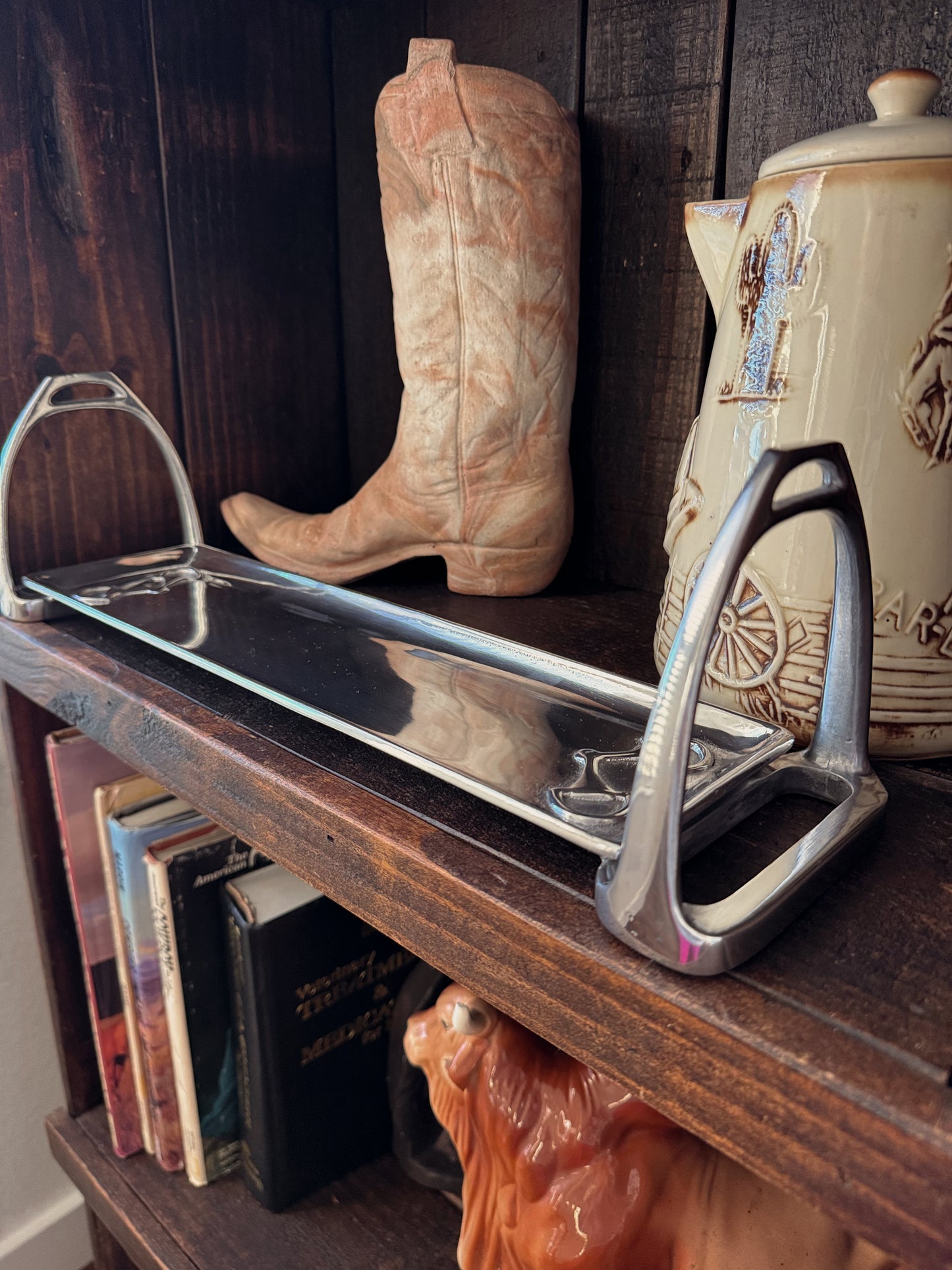 The Stirrup Tray
