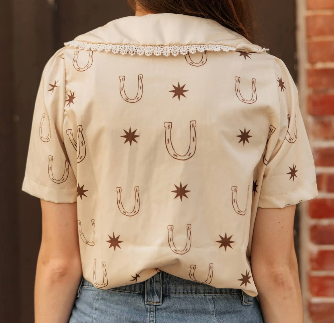The Multi Horseshoe Top