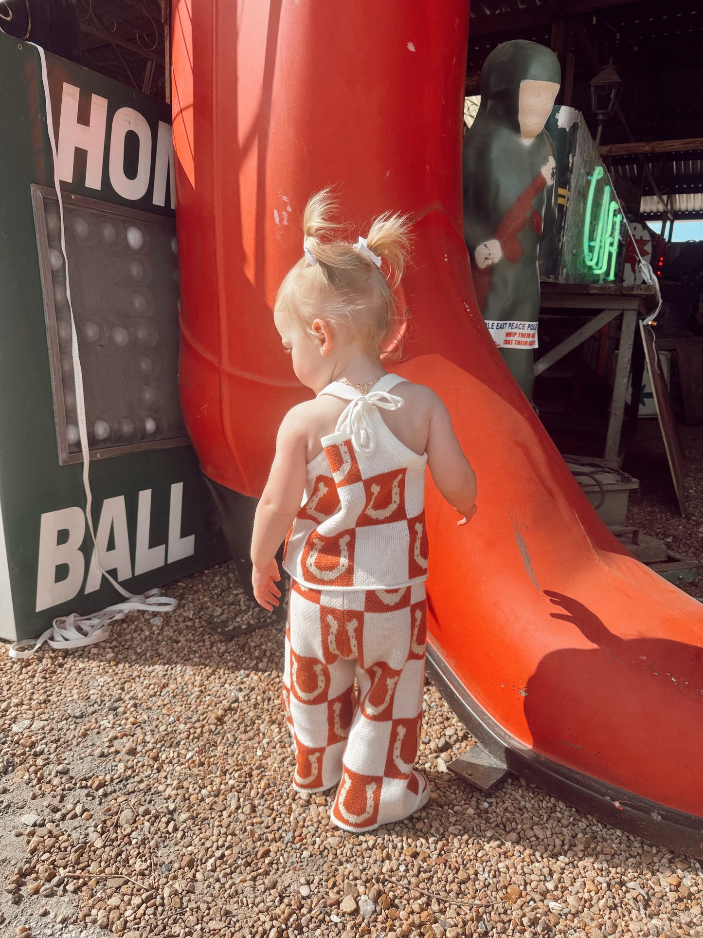 The Giddy Up Horseshoe Set