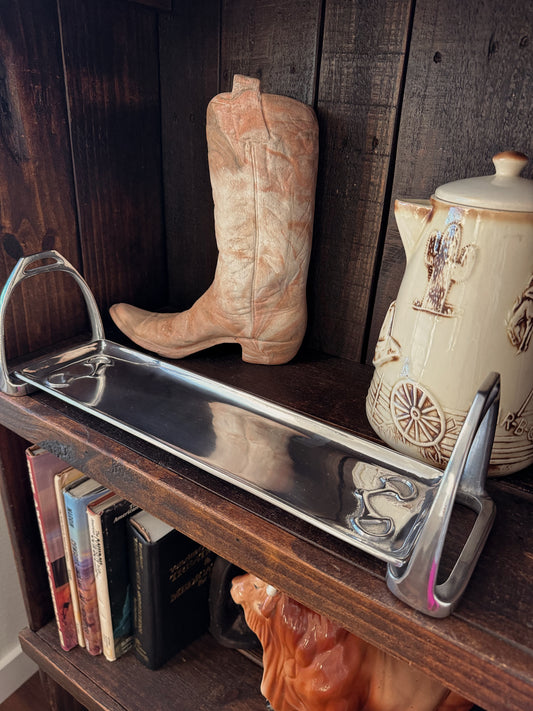 The Stirrup Tray