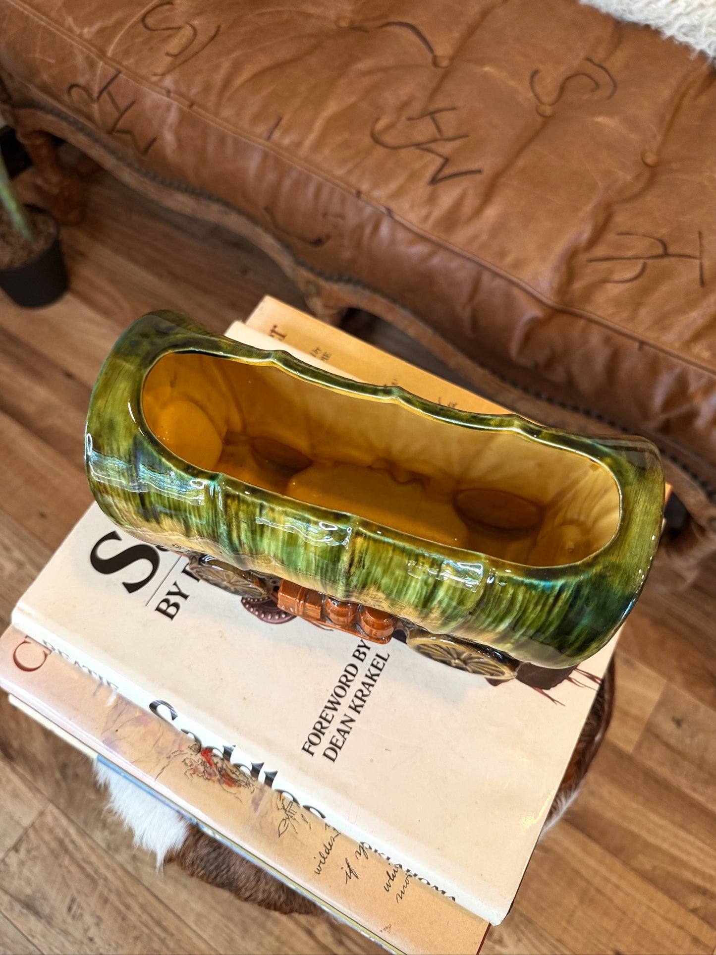VINTAGE Green On the Trail Wagon Planter