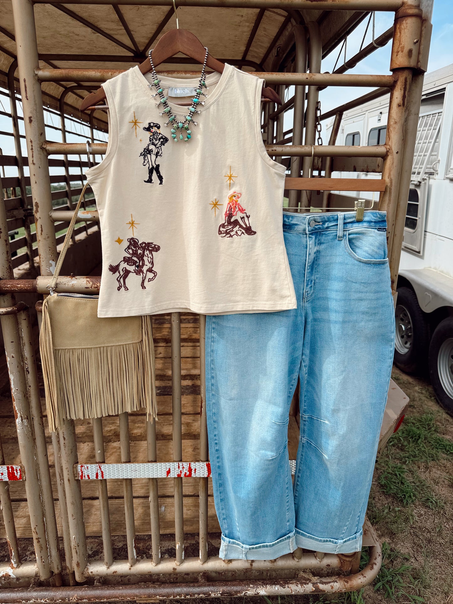 The Clovis Barrel Jeans