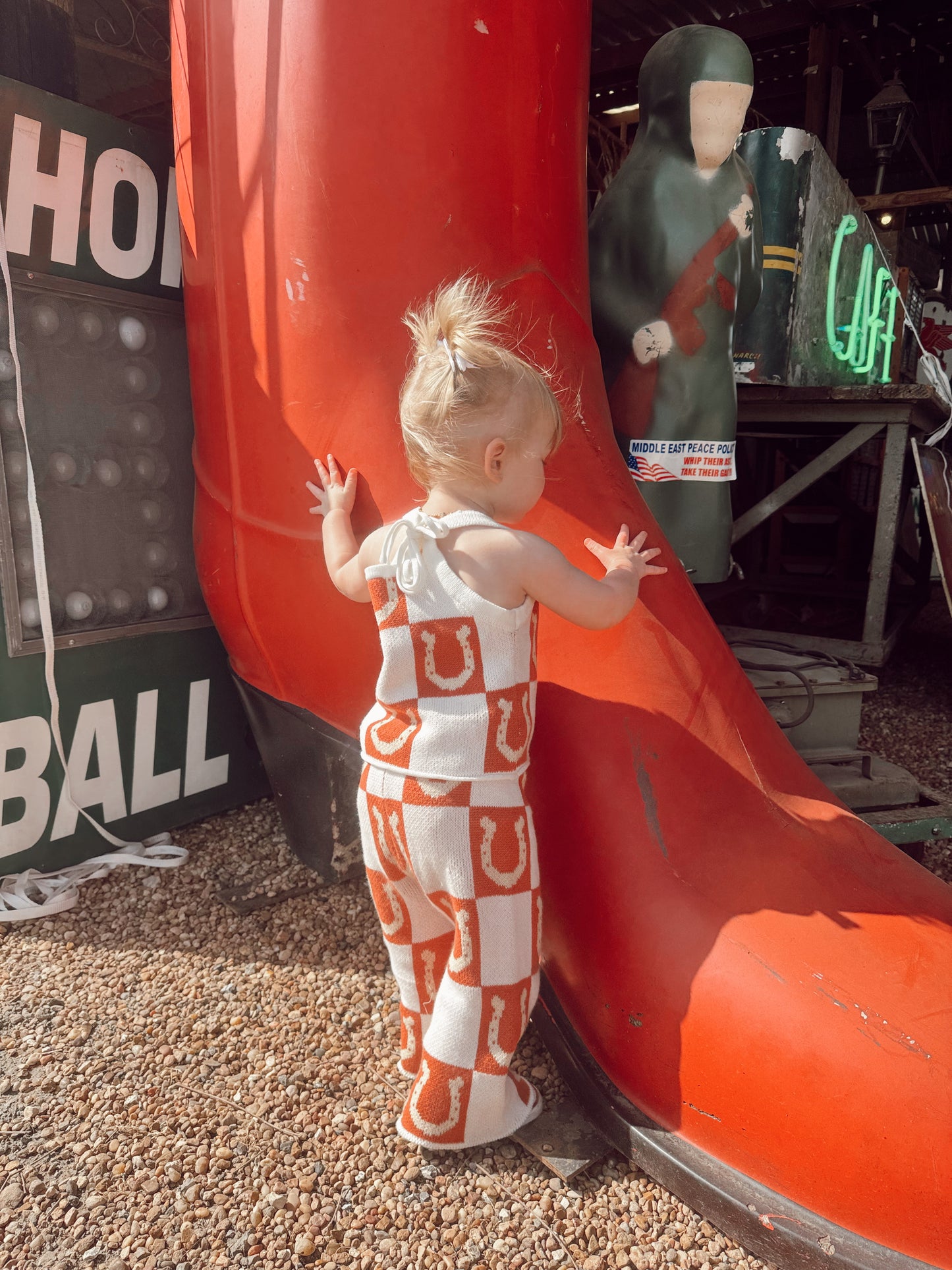 The Giddy Up Horseshoe Set