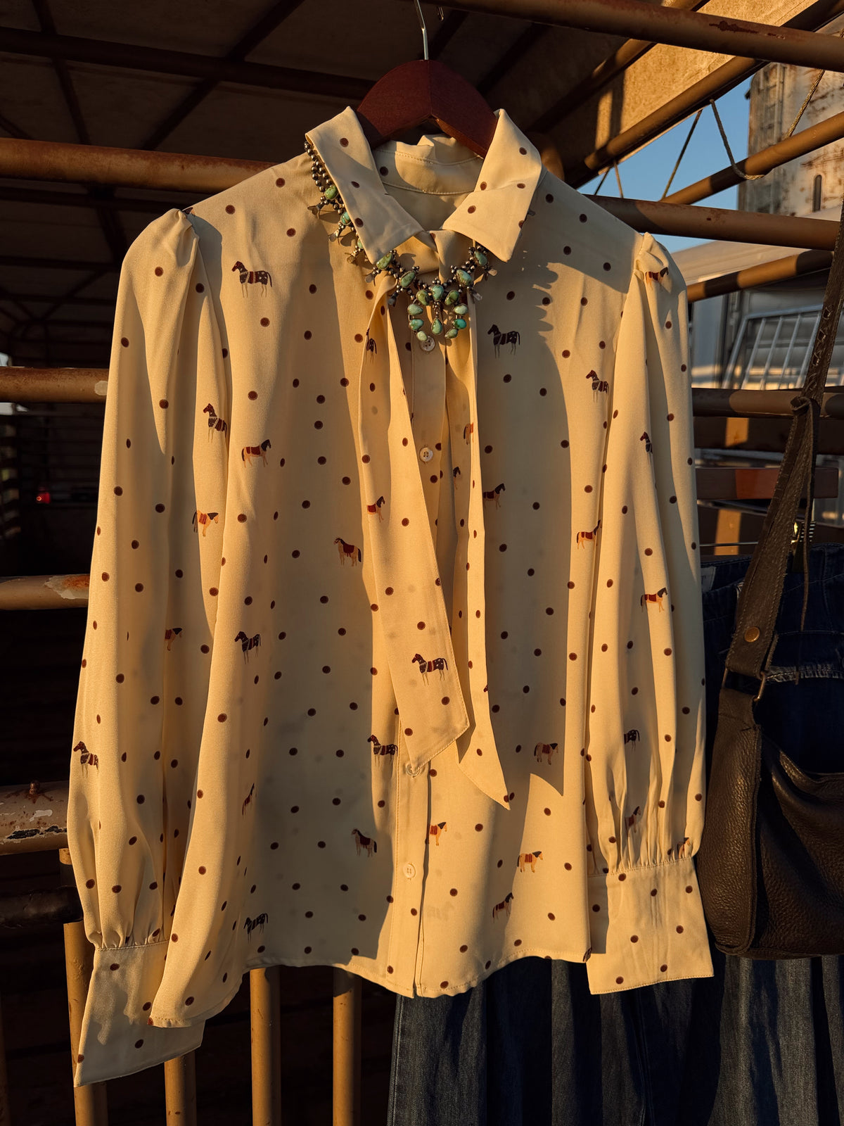 The Horse Dot Top