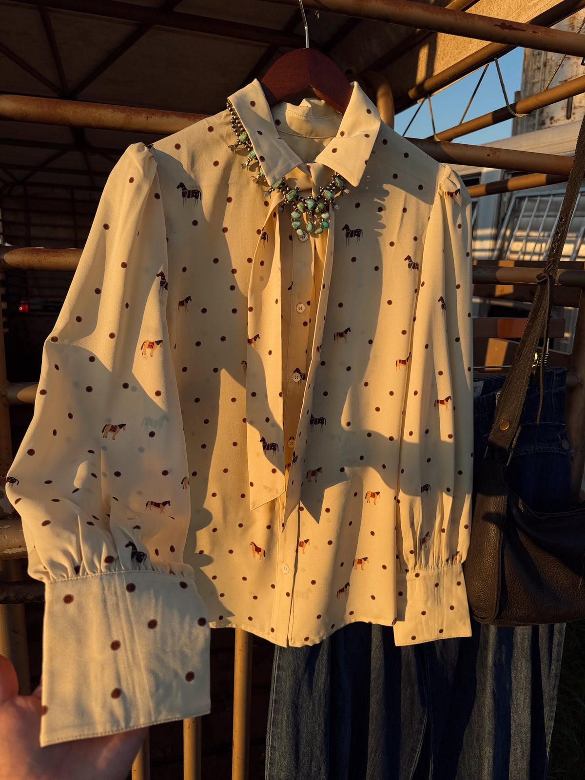 The Horse Dot Top