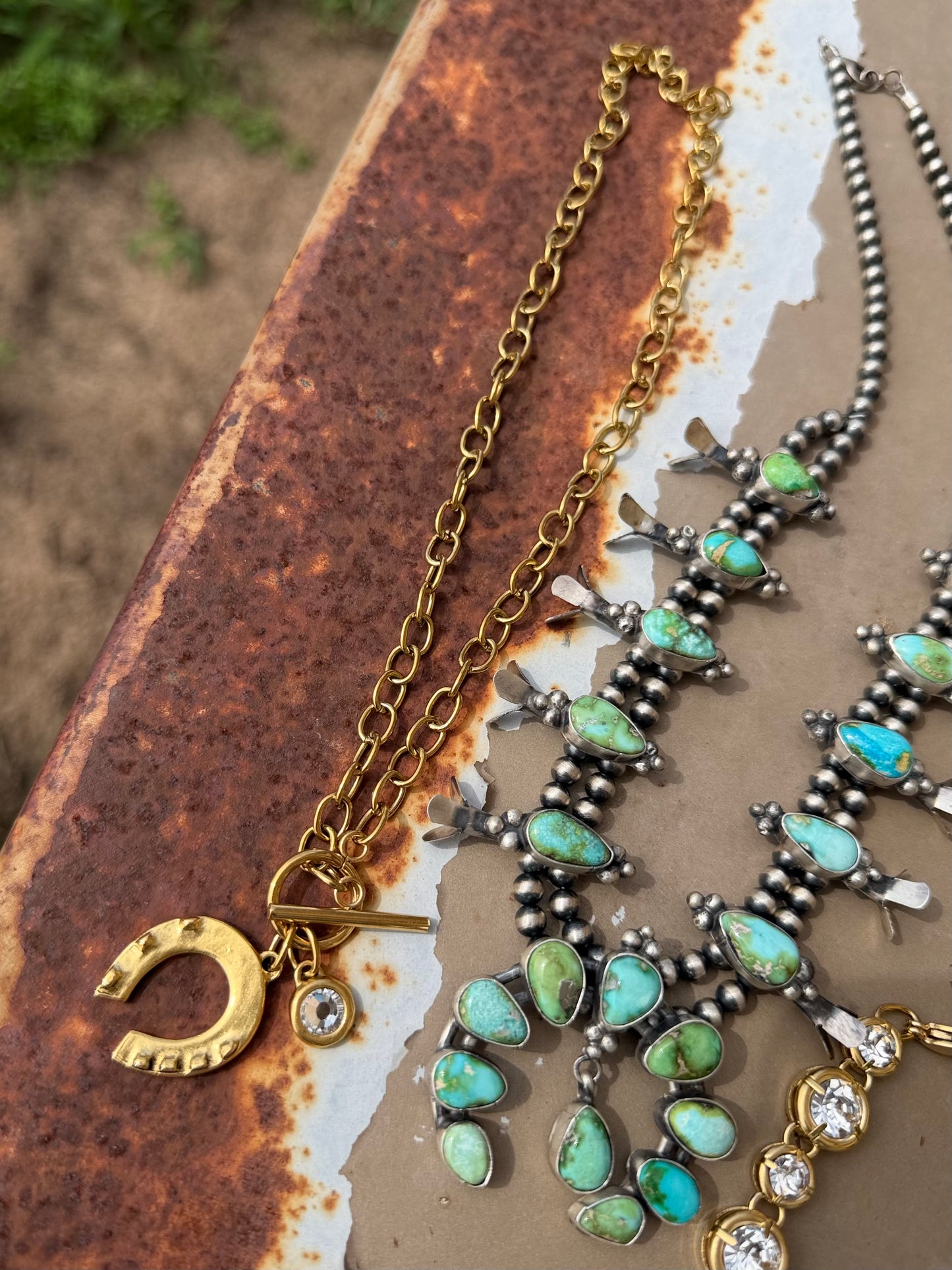 The Lucky Horseshoe Necklace in Gold