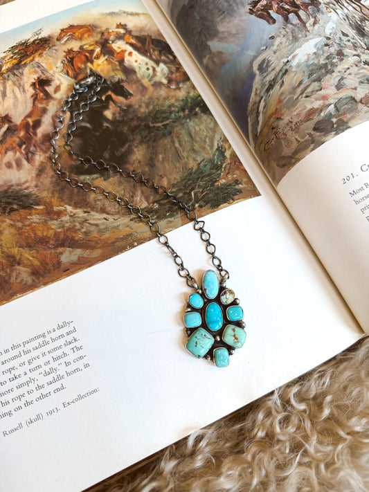 The Avy Necklace