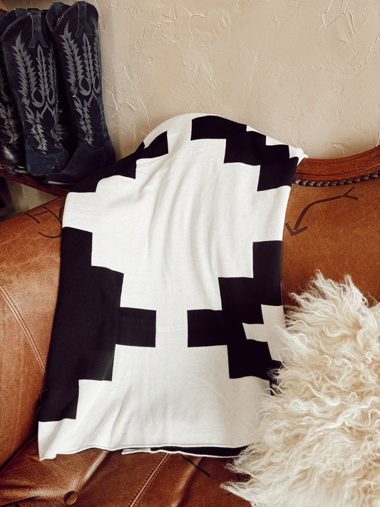 The Presidio Blanket in Black