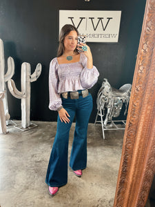 The Wrangler Wanderer 622 Dark Wash Flares
