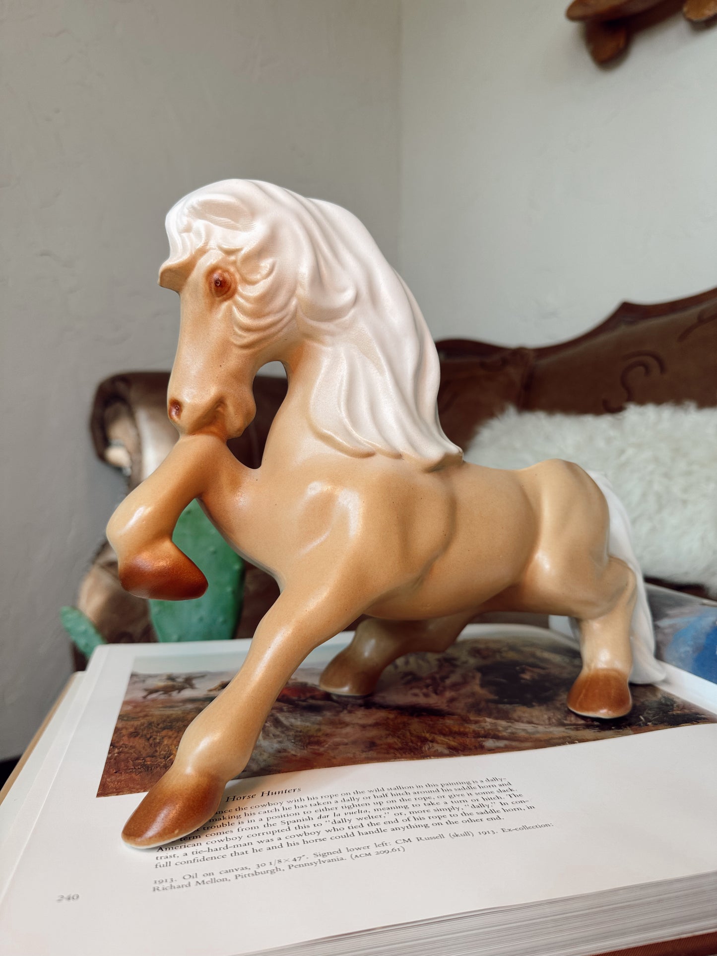 VINTAGE PALOMINO WILD HORSE PLANTER
