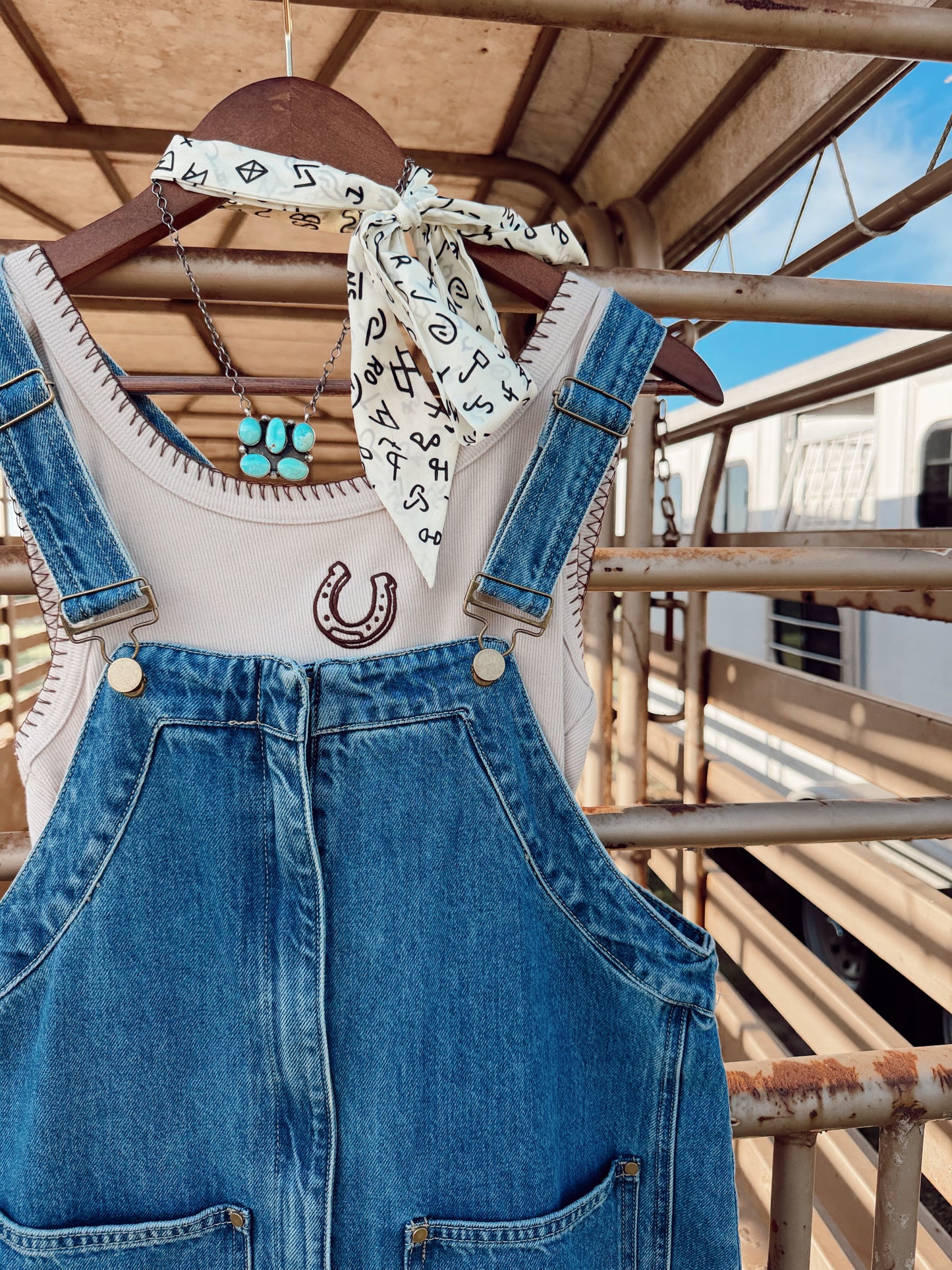 The Taupe Horseshoe Tank