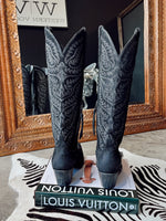 Load image into Gallery viewer, The Ariat Black Suede Laramie Boots
