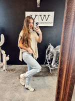 Load image into Gallery viewer, The Tracey Jeans in Light Wash
