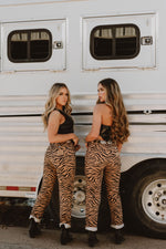 Load image into Gallery viewer, The Wrangler Wild West 603 Purr Jeans
