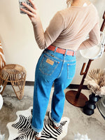 Load image into Gallery viewer, The Wrangler Relaxed Mom Patty Jeans
