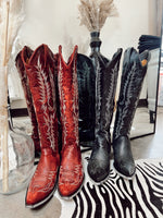 Load image into Gallery viewer, Old Gringo Mayra Bis Boots in Red
