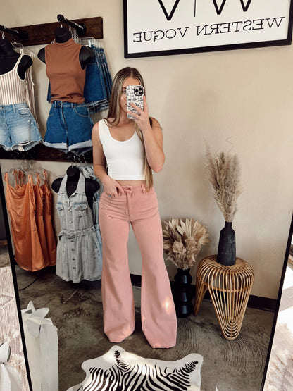 The Wrangler Wanderer 622 Rose Flares