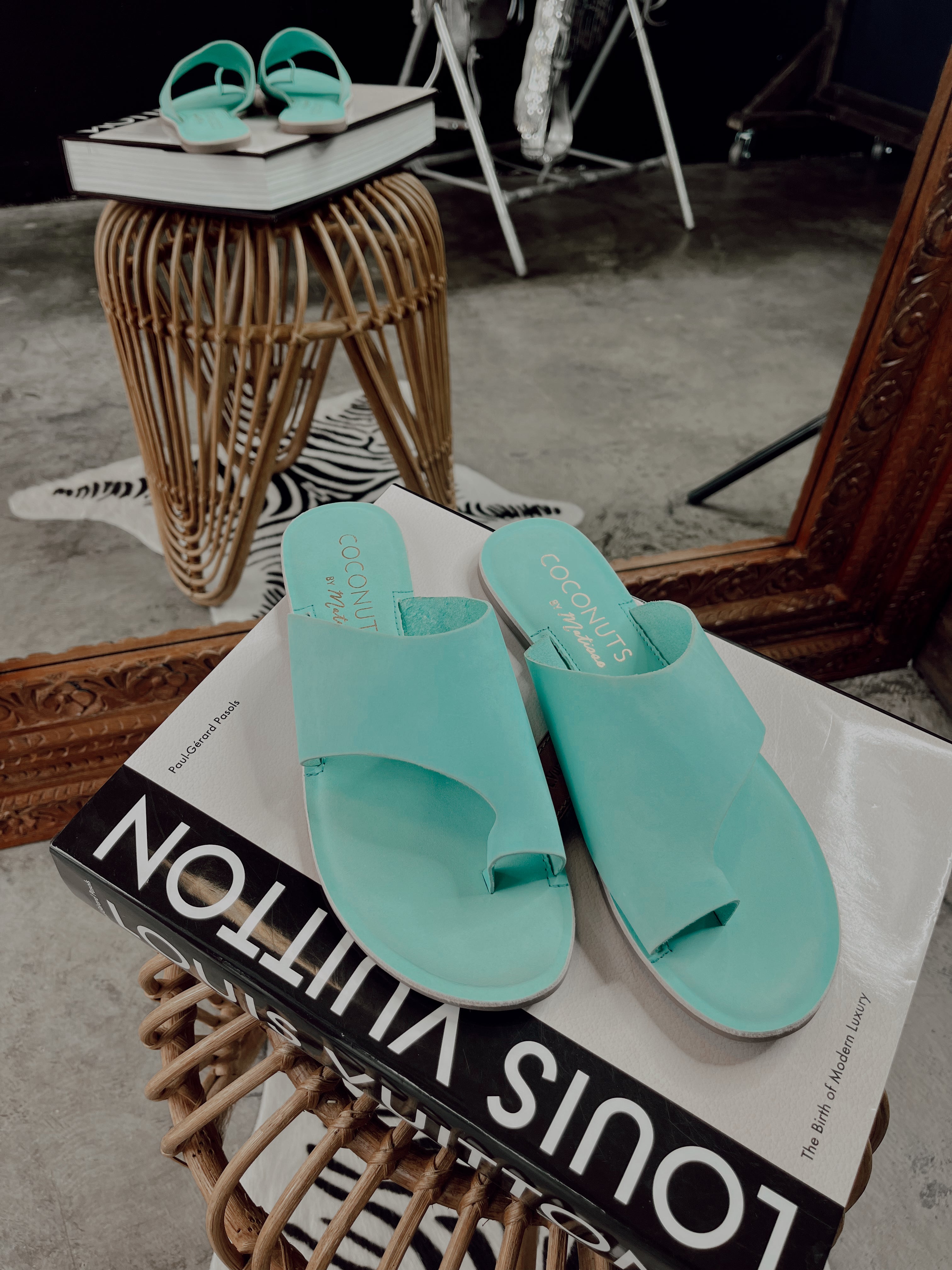 The Oscar Sandals in Mint