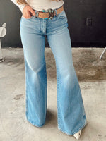 Load image into Gallery viewer, The Wrangler Wanderer 622 Mermaid Flares
